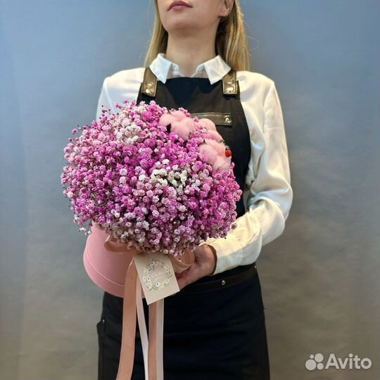 Букет из гипсофилы в коробке