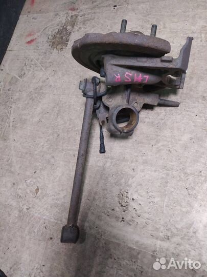 Ступица цапфа кулак задняя правая Chrysler Lhs 3.5