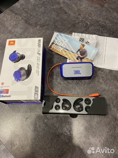 Беспроводные наушники jbl reflect flow