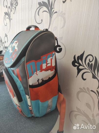 Рюкзак школьный