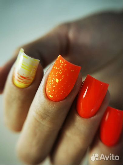 Модель на маникюр с покрытием