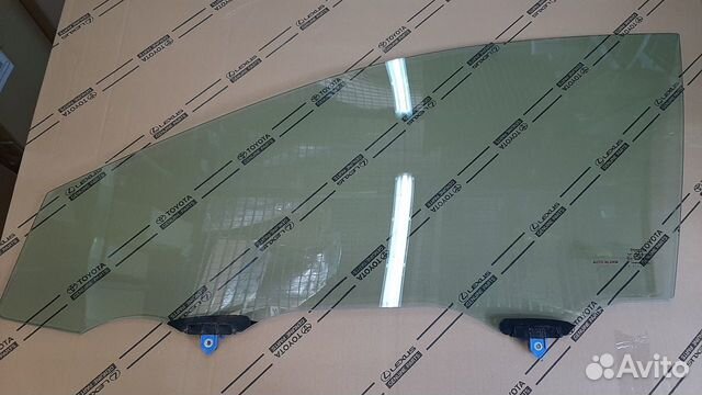 Боковое переднее левое стекло Toyota Camry 70