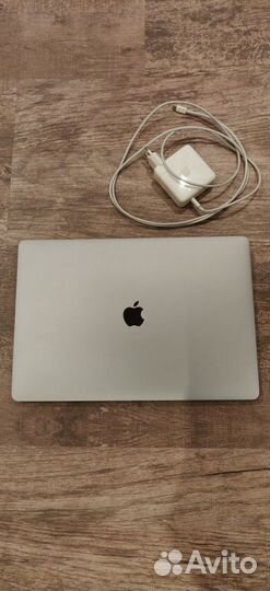 MacBook Pro 16 2019 i9 16GB/1TB