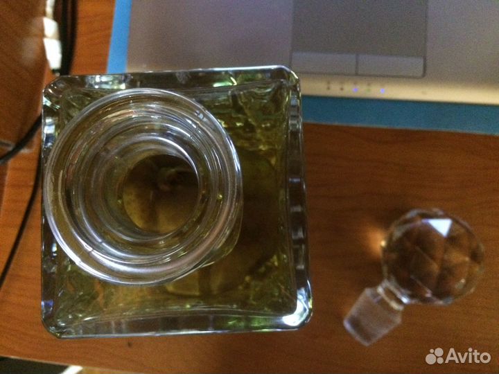 Графин с грушей