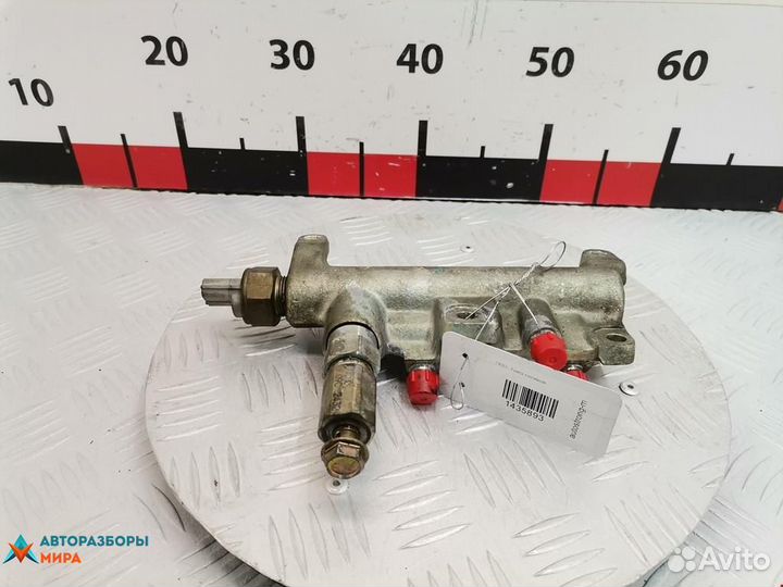 Топливная рампа Saab 9-5 рест. 2002 5953088