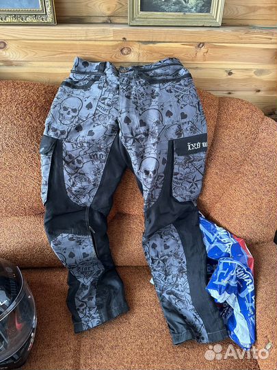 Комплект мотоэкипировки мотошлем мотокуртка