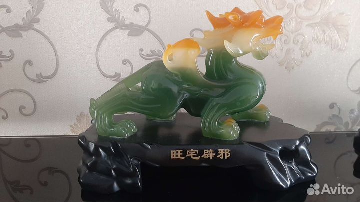 Драконы из нефрита