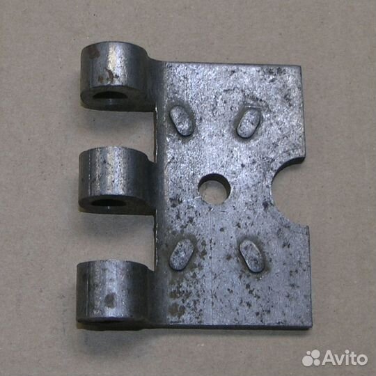 Петля двери