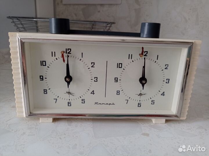 Часы шахматные янтарь СССР рабочие