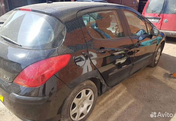 Peugeot 308 1.6 2011 г на запчасти