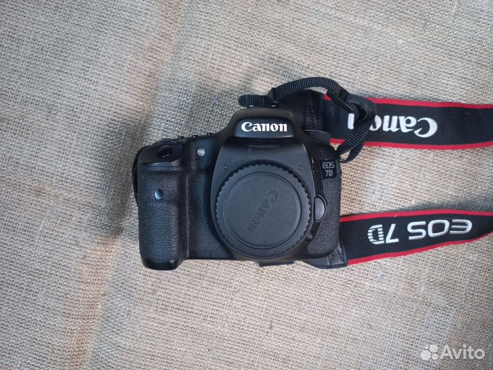 Фотоаппарат Canon EOS 7D body