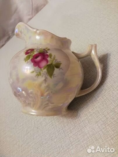 Молочник, сахарница, Чашки