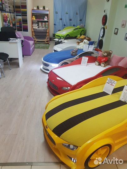 Кровать машина