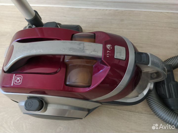 Продается пылесос LG V-C73201uhap