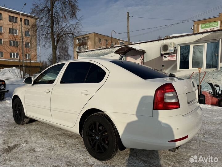 Skoda Octavia 1.6 AT, 2011, 179 245 км