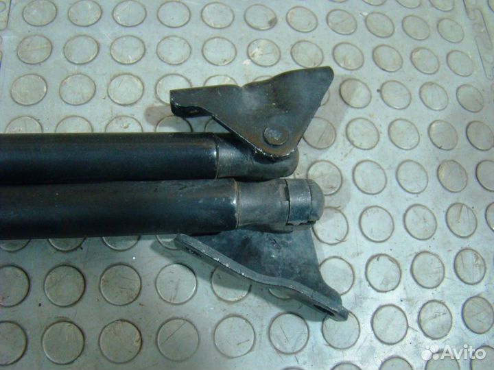 Hyundai ix35 Амортизатор двери багажника