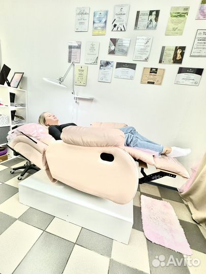 Экспресс наращивание ресниц в кресле реклайнер