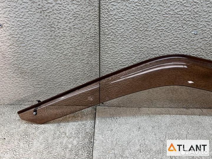 Ветровик передний левый nissan cedric