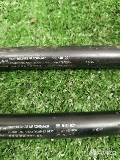 Амортизатор крышки багажника Chevrolet Lacetti