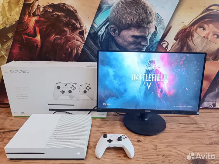 Xbox one S 1 TB + игры в комплекте