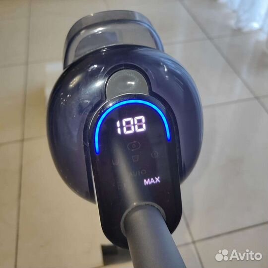 Вертикальный моющий беспроводной пылесос Roborock