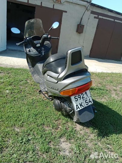 Максискутер Suzuki SkyWave 250