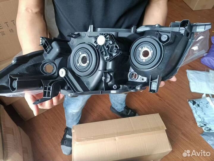 Фары на toyota corolla 150 до рестайлинг