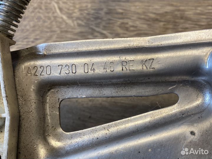 Mercedes s-класс 220 задний правый стеклоподъёмник