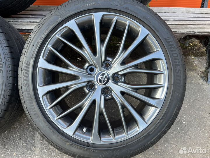 Оригинальные летние колёса R18 от Toyota Camry