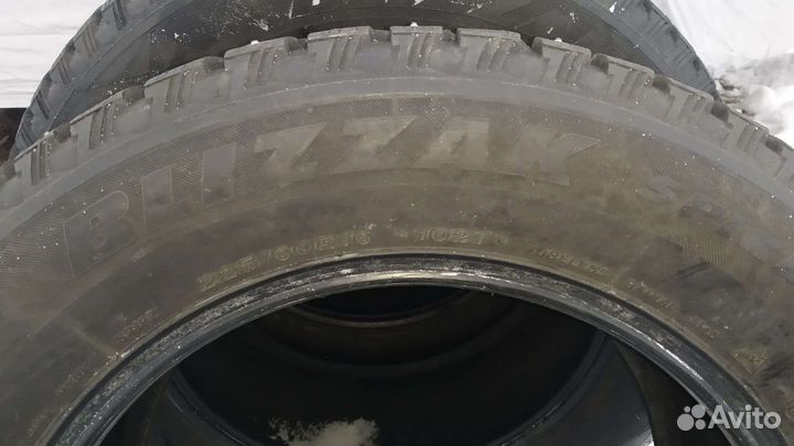 Bridgestone Blizzak DM-V2 225/60 R16 102T