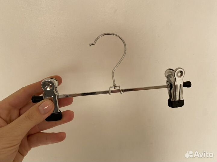 Вешалка брючная