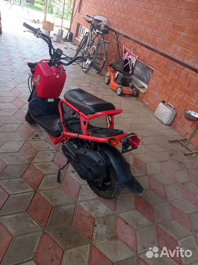 Скутер мопед