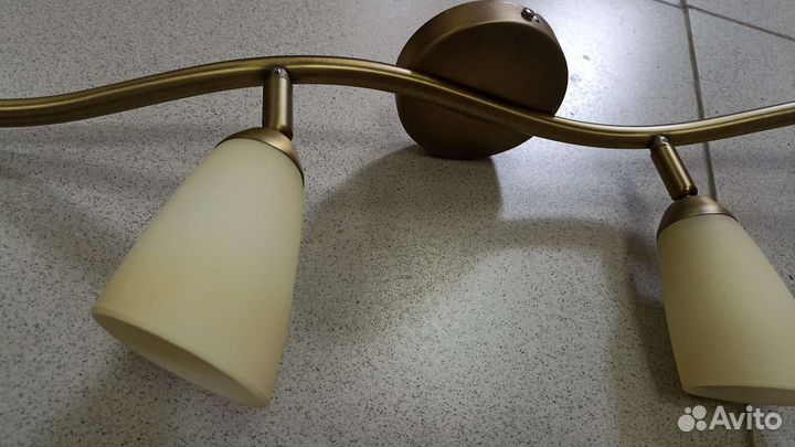 Светильник потолочный