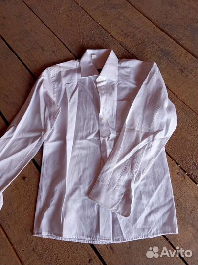 Белая рубашка на школьника