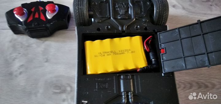 Машинка с пультом управления