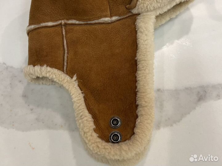 Шапка зимняя UGG оригинал 3 года