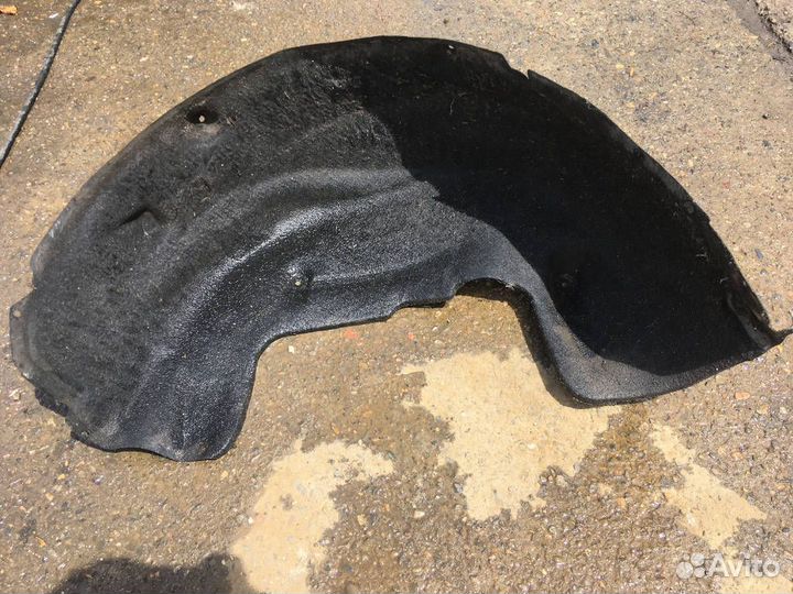 Подкрылок задний Mercedes-Benz M-Class W164