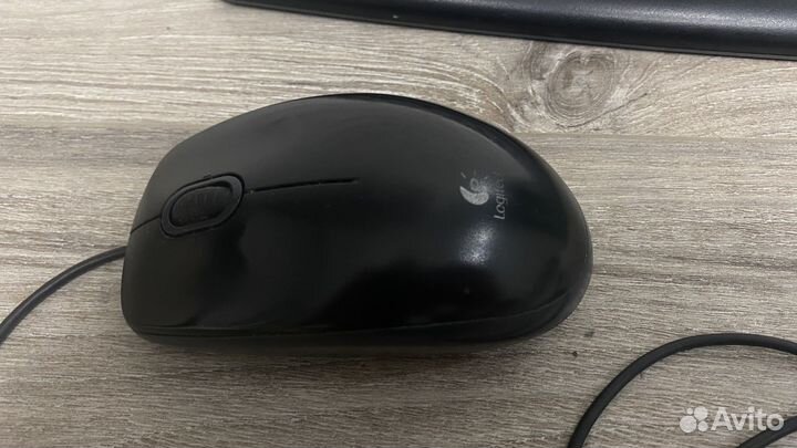 Офисная клавиатура и мышь