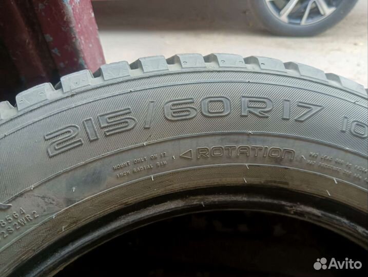 Nokian Tyres Hakkapeliitta 8 215/60 R17