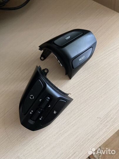 Правая кнопка на руль kia rio 4