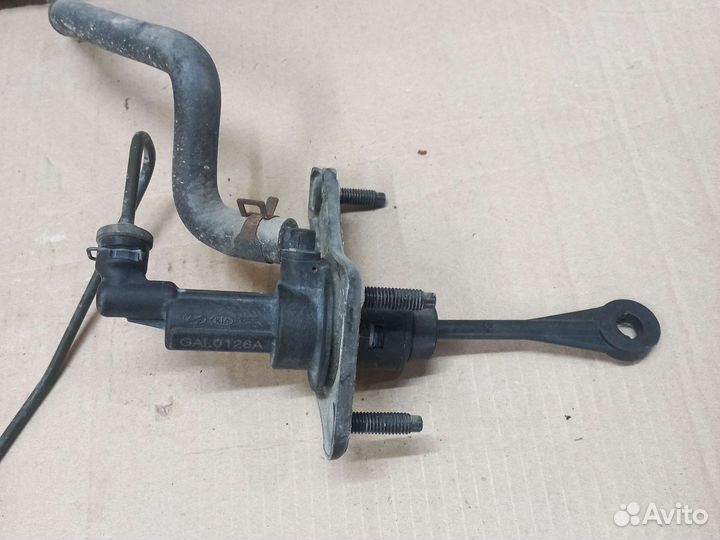 Главный цилиндр сцепления Hyundai Solaris 1