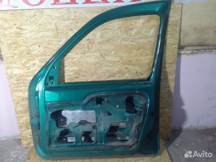 Дверь передняя правая Renault Kongo 2000-2006 г