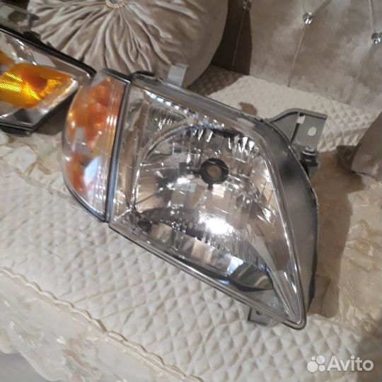 Фары Mazda Mpv 1999-2003