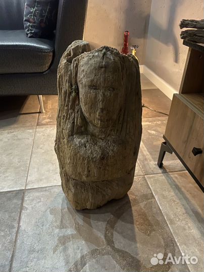 Статуя из дерева
