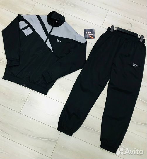 Мужской спортивный костюм Reebok