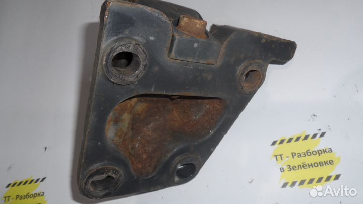 Кронштейн кабины левый scania 116098