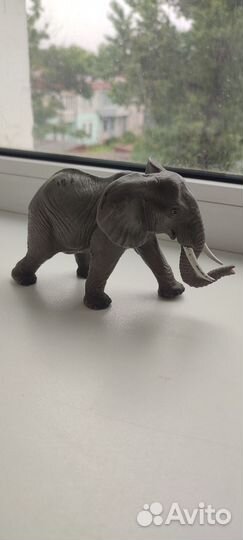 Коллекция фигурок животных