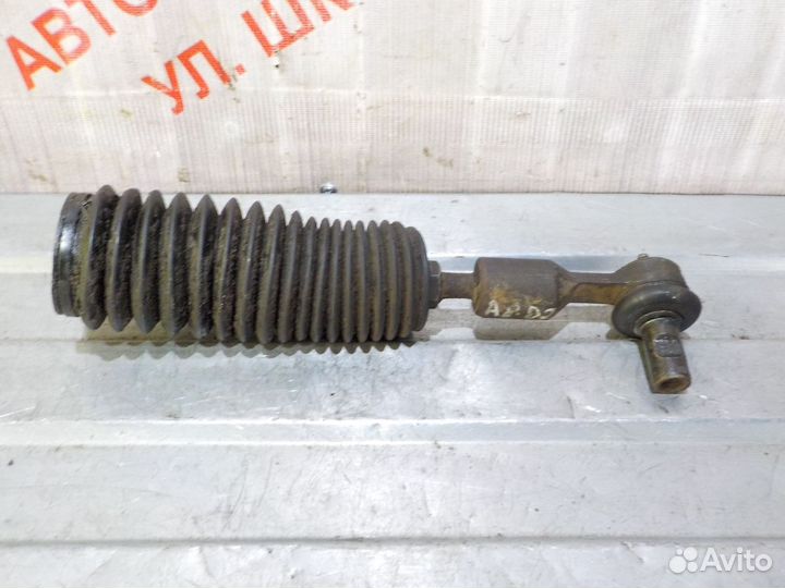 Рулевая тяга левая с наконечником Ауди А8 d2