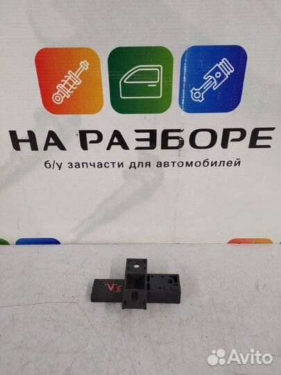 Антенна задняя левая Audi Q7 4M cvmd 2015