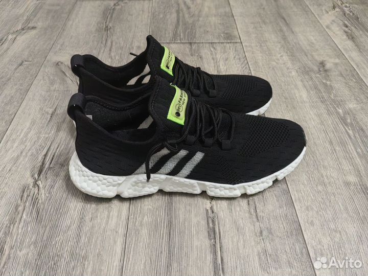 Кроссовки мужские 42 размер бу